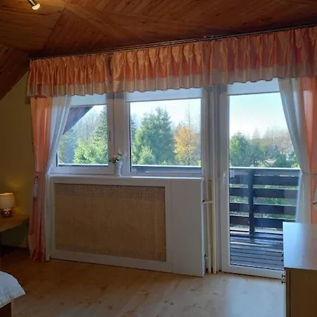 Half Of A Home, Large Garden, Terrace Nyaraló Szymbark