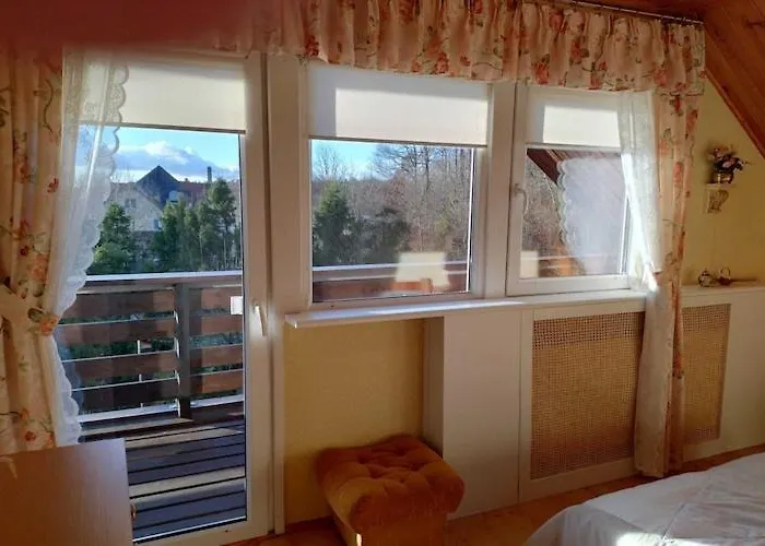 Dom wakacyjny Half Of A Home, Large Garden, Terrace Szymbark (Pomerania)